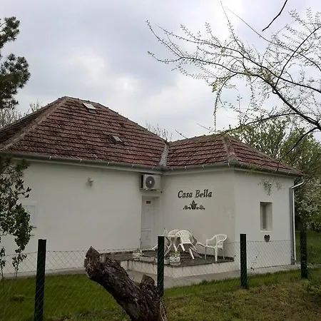 Dve Kuce Pored Jezera 2*