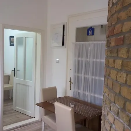 Pensiune Dve Kuce Pored Jezera