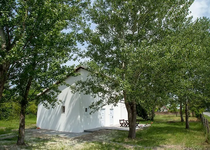 Pensiune Dve Kuce Pored Jezera 2*