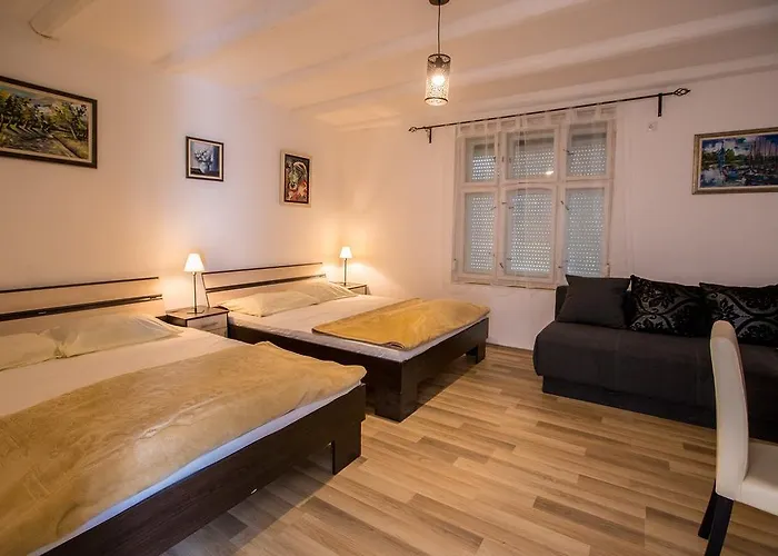 Pensiune Dve Kuce Pored Jezera Palić