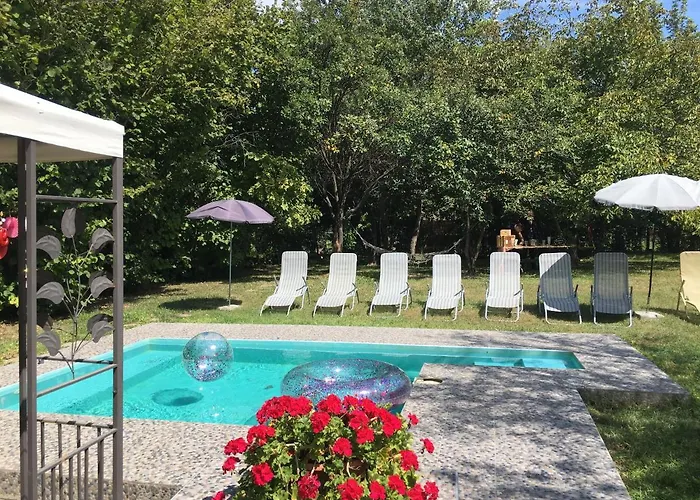 Pensiune Dve Kuce Pored Jezera 2*