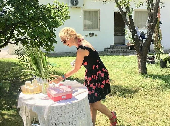 Dve Kuce Pored Jezera Palić